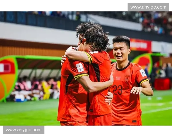 中国足球今夜鏖战：国足能否打破宿命迎来关键一胜